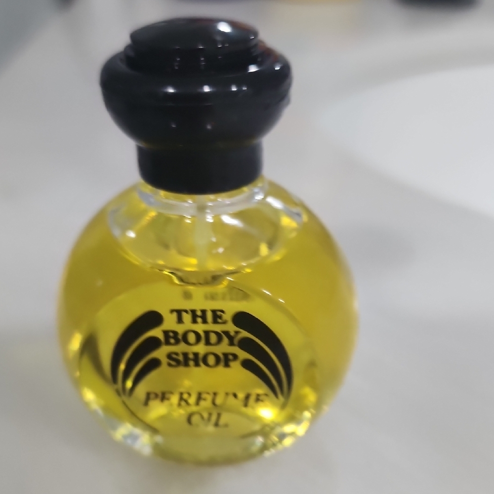 The Body Shop Yellow Moisturizing Body Oil